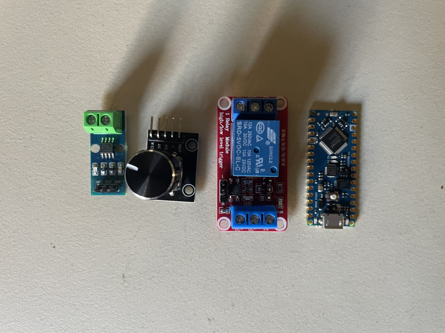 Spannungssensor, digitaler Drehregler, Relais und Arduino Nano